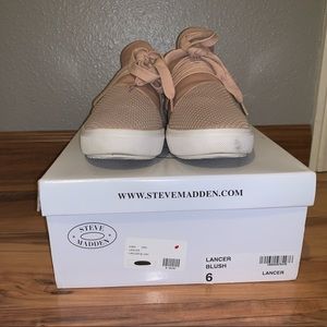 Women’s Steve Madden Lancer Sneaker in Blush